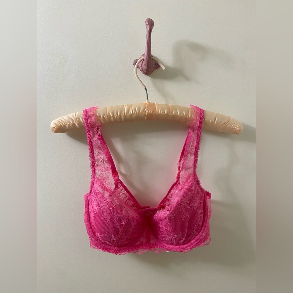 Victoria’s Secret Uplift 32D Bra